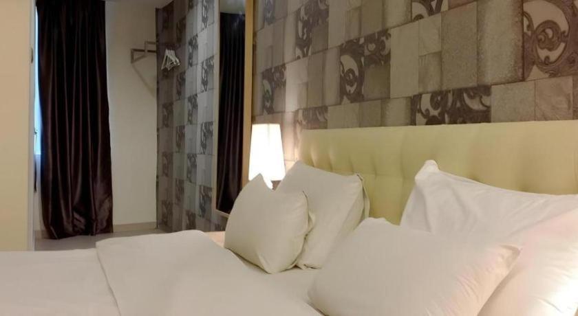 I-Hotel @ Johor Bahru Buitenkant foto