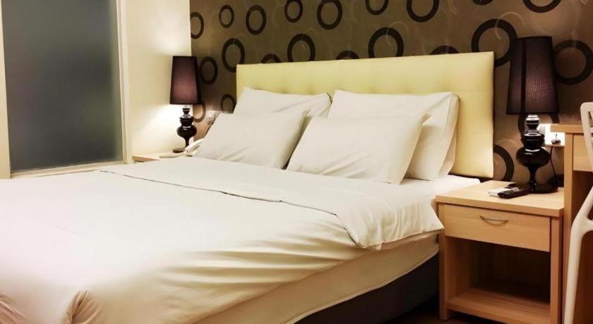 I-Hotel @ Johor Bahru Buitenkant foto