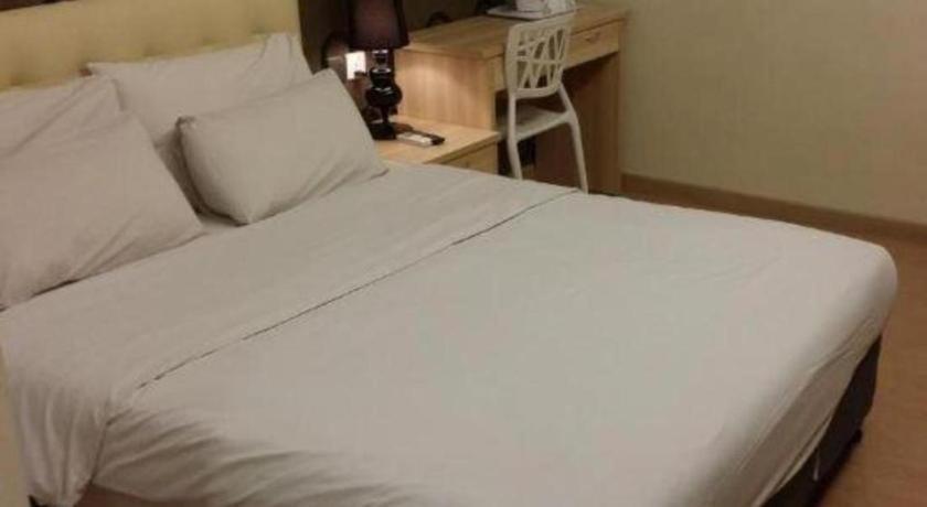 I-Hotel @ Johor Bahru Buitenkant foto