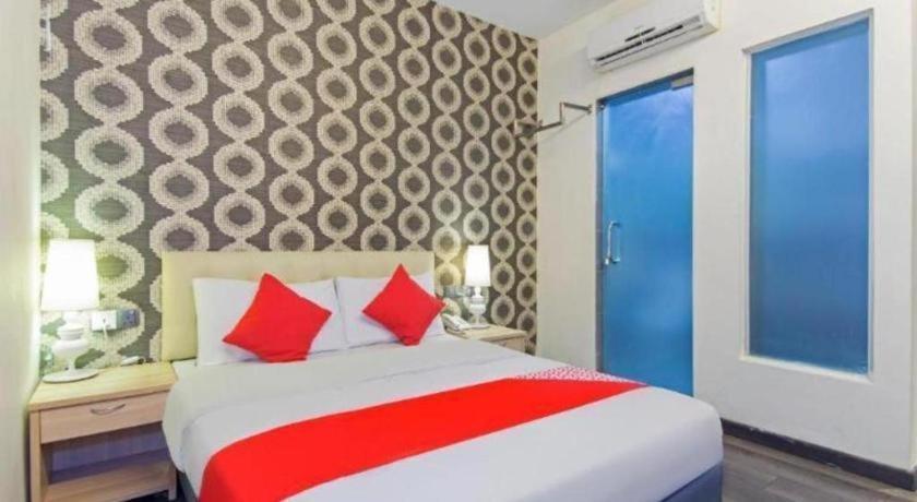 I-Hotel @ Johor Bahru Buitenkant foto