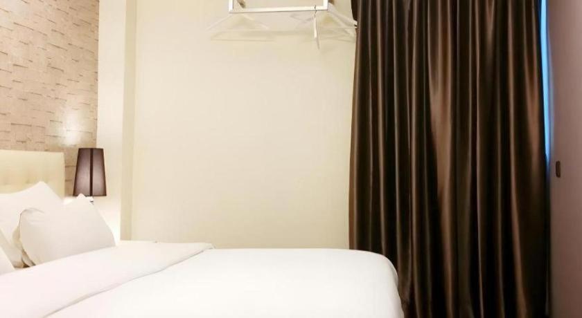 I-Hotel @ Johor Bahru Buitenkant foto
