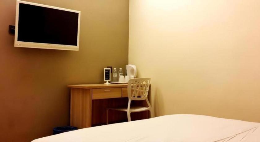 I-Hotel @ Johor Bahru Buitenkant foto
