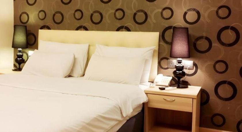 I-Hotel @ Johor Bahru Buitenkant foto