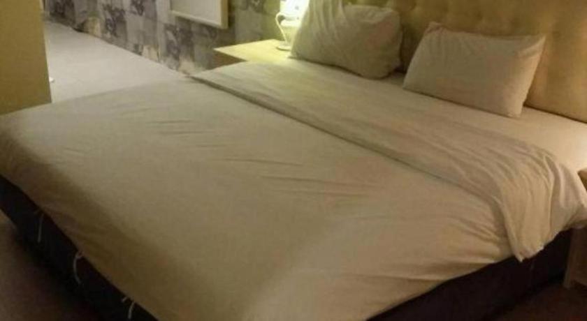 I-Hotel @ Johor Bahru Buitenkant foto